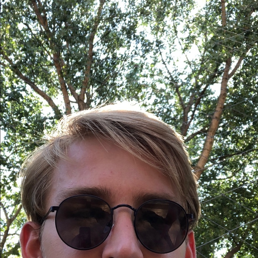 Meet your Posher, Samuel